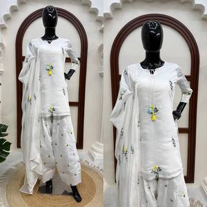 Elegante Salwar Kameez Blanco, Diseño Indio, Ropa Casual, Top de Chanderi Puro con Bordado Pesado y Salwar Farshi con Dupatta - Product Image 2
