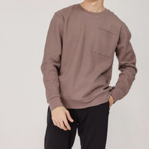 Nous proposons des kits de t-shirts en coton de haute qualité pour hommes, conçus avec un logo personnalisé pour les passionnés d'athlétisme de haut niveau. - Product Image 2