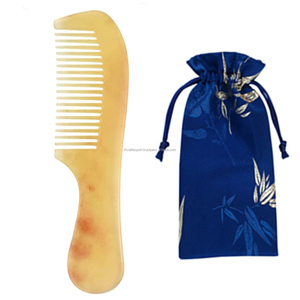 แว่นตาสำหรับดูแลเส้นผมหวีเหาหวีเขาควายธรรมชาติด้ามยาวจากอินเดีย - Product Image 2