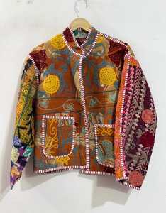 Veste d'hiver vintage en coton et élasthanne, col mandarin, patchwork Kantha brodé et matelassé, manches longues - Product Image 4