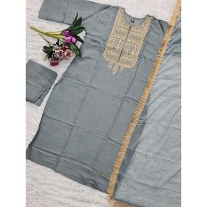 ผ้าไหม Chanderi แฟชั่นการเย็บปักถักร้อยด้านบนด้านล่างด้วยสีเขียว dupatta - Product Image 2