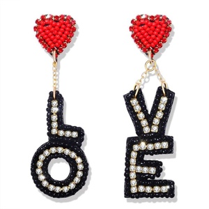 Pendientes Ligeros y Cómodos para Uso Prolongado, Modelo Be Mine con Forma de Corazón, Color Rosa, para San Valentín, Ideales para Regalo para Chicas y Mujeres - Product Image 5