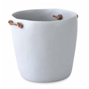 Seau à glace moderne en résine moulée à la main avec poignées en cuir, refroidisseur à vin en résine, seau à glace pour bar et décoration intérieure - Product Image 4