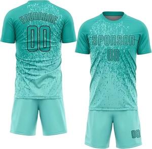 Uniforme de Fútbol Personalizado de Moda, Conjunto de Camiseta Verde Sublimada, Transpirable, de Secado Rápido, Equipación de Fútbol OEM, Ropa de Entrenamiento y Partido - Product Image 4