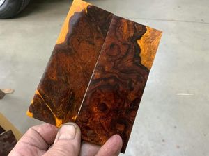 Écailles d'os naturelles de qualité supérieure pour la personnalisation de manches de couteaux faits main et la création artisanale - Product Image 1