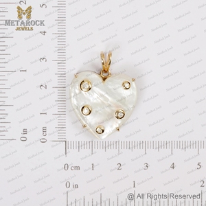Amuleto de Corazón de Madreperla con Diamante Natural, Oro de 14k, Plata 925 Oxidada Hecha a Mano, Joyería Fina - Product Image 5
