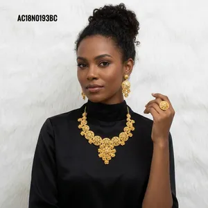 Juego de Joyería Nupcial de Lujo en Latón Chapado en Oro para Mujer |   Conjunto de Collar y Pendientes Tradicionales para Boda |   Diseño Floral Clásico para Fiesta Africana - Product Image 4