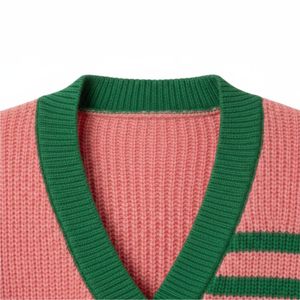 Crea tu Propio Cárdigan de Punto con Cuello en V de Alta Calidad Personalizado con el Logotipo de tu Hermandad/Fraternidad/Escuela/Universidad - Product Image 2
