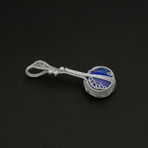 Pendentif ovale en agate bleue, enveloppé de fil, fait main, plaqué argent, bijoux en gros - Product Image 3