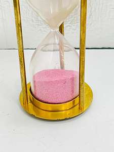Reloj de Arena 3D de Latón de 6 Pulgadas |   Pie Decorativo Vintage para Mesa de Graduación - Product Image 2