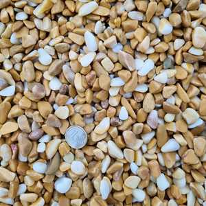 Galets jaunes de Sienne 8-13 mm - Sacs de 25 kg - Product Image 2