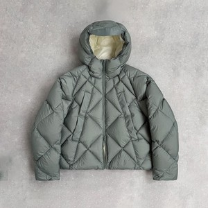 Veste matelassée pour homme en gros, Manteau matelassé à capuche pour homme, Manteau matelassé épais pour homme pour vêtements de marque privée - Product Image 2