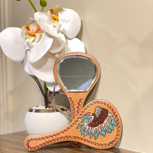 Espejos de maquillaje de cuero en relieve estampados hechos a mano florales personalizados genuinos regalos especiales de dama de honor con estilo de Rodeo occidental - Product Image 2