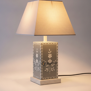 Lampe à incrustations osseuses de couleur neutre |   Lampe de chevet élégante avec abat-jour en tissu - Product Image 1
