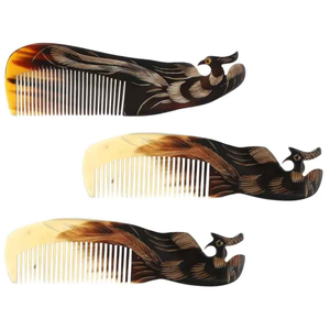 Peigne en corne naturelle Heritage Glow RoyalCraft, peigne à cheveux en corne polie EcoLuxe, peigne de toilettage vintage en corne - Product Image 4