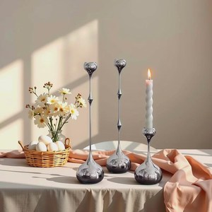 Juego de 3 Portavelas Metálicos con Forma de Gota de Agua |   Candelabro Decorativo Escultural |   Decoración para el Hogar, Adorno de Mesa e Interior, Diseño Duradero - Product Image 4