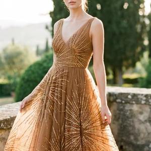 Robe de soirée de luxe brodée à la main, en tulle marron, pour bal de promo, vente en gros, col en V, tenue de soirée pour femme - Product Image 1