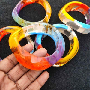 Nouveau bracelet jonc en résine coloré de qualité supérieure, design transparent, élégant, bijou de mode pour femme, idéal pour les fêtes, les cadeaux et les mariages - Product Image 4