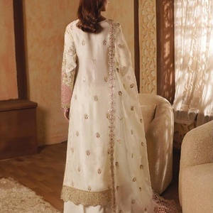 Conjunto de Salwar Kameez de Seda Cruda para Mujer BEKHUDI VOl-2, Vestido Tradicional Indio Pakistaní Bordado con Dupatta, para Fiestas y Diwali, Sin Arrugas - Product Image 2