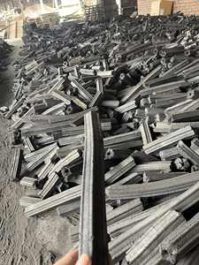 Charbon de bois de sciure de bois du Vietnam en gros, 100% matière première, briquettes sans fumée, briquettes de bois dur à combustion longue durée - Product Image 3