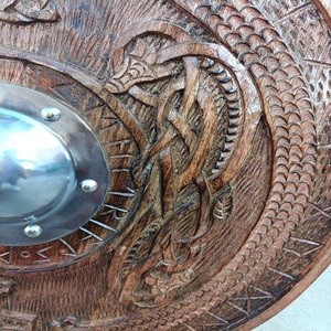 Authentique bouclier viking en bois, design nordique rond, durable, fait main, pour costume historique et décoration intérieure - Product Image 2