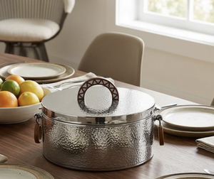 Casserole élégante et simple avec couvercle en métal et poignées en bois, design exclusif en nacre, chauffe-plat - Product Image 2