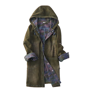 Veste en jean Saleh Enterprises pour femme, polyester/coton, tendances 2026, style street chic, coupe oversize courte, délavage vintage, incontournable - Product Image 4