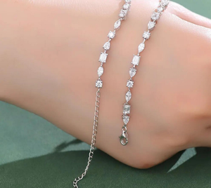 Collier chaîne en argent sterling 925 avec diamants moissanite de formes variées, idéal pour un cadeau d'anniversaire - Product Image 2