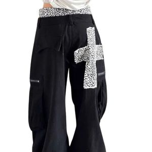 Pantalon cargo baggy noir pour femme avec ceinture imprimée léopard et détails patchwork, taille haute, jambe large, style streetwear - Product Image 4
