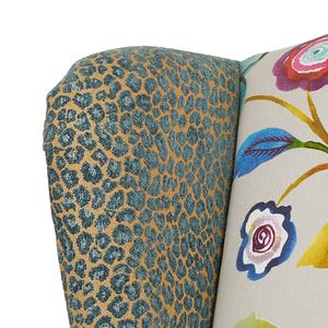 เก้าอี้ Anya Boho Chic Wingback ลายดอกไม้และลายเสือดาว สีฟ้าอมเขียวและสีม่วงกำมะหยี่ สำหรับห้องนั่งเล่น - Product Image 6