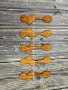 ช้อนไม้แกะสลักลายดอกไม้ - ช้อนไม้เสิร์ฟอาหาร - ของตกแต่งอาหาร - งานฝีมือช้อนไม้ - Product Image 6