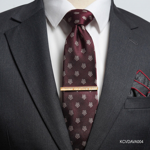 Pince à cravate de luxe en quartz rutilé doré plaqué or 18 carats pour homme - Pierre précieuse Feng Shui pour homme |   KCVDAVA004 |   Collection Tinh Vu - Product Image 3