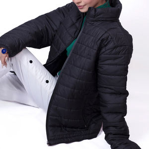 Veste matelassée élégante pour femmes, veste rembourrée ultra-chaude, parka d'hiver haut de gamme pour le style et le confort - Product Image 2