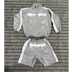 ชุดเซ็ตเสื้อฮู้ดกันลมและกางเกงขาสั้นสำหรับผู้ชาย รุ่นขายดี ผลิตตามสั่ง (OEM) คุณภาพพรีเมียม ผ้าไนลอน ซิปแบบรูด มีฮู้ด สินค้ามาใหม่ - Product Image 5