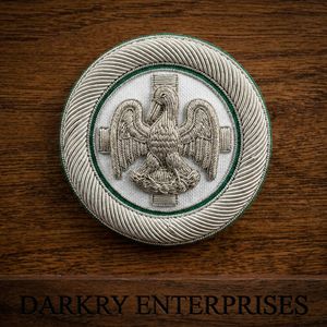 Parche de blazer ceremonial hecho a mano con emblema de espadas cruzadas y corona plateada, bordado personalizado de terciopelo morado con hilo de oro. - Product Image 6