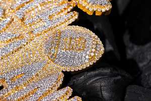 Colgante de Letra Bicolor con Incrustaciones de Moissanita y Diamantes Dvars, Plata de Ley 925, Estilo Hip Hop, con Bail Personalizado, DDP-07, Bañado en Rodio/Oro - Product Image 5