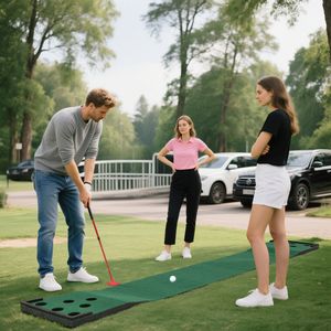 Tapis de putting intérieur/extérieur de 11 pieds avec 2 putters réglables et 6 balles - Product Image 2