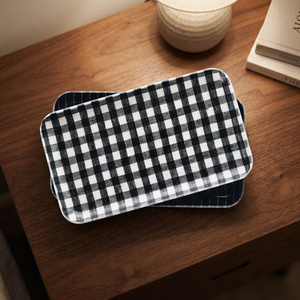 Plateau de service monochrome à carreaux, de forme rectangulaire pratique, pour le petit-déjeuner, l'hôtellerie, les événements de restauration et l'usage quotidien - Product Image 1
