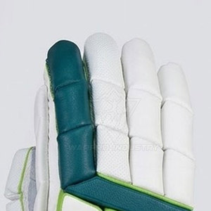 Guantes de críquet premium con soporte cómodo para la palma de la mano, ideales para entrenamientos de bateo y rendimiento en torneos. - Product Image 6