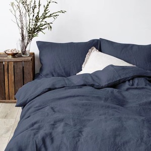 Juego de Ropa de Cama Azul Marino Sólido para Uso Diario con Fundas de Almohada, Juego de Edredón Simple para el Hogar - Product Image 1