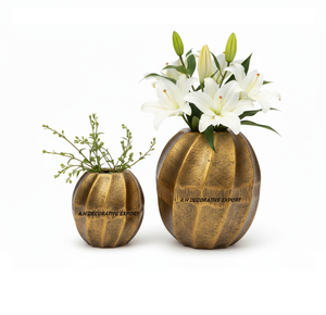 Florero Moderno de Aluminio con Recubrimiento de Polvo Dorado de Lujo, Venta Directa, Tamaños Personalizables, Duradero para Decoración de Interiores de Hogar y Hotel - Product Image 1