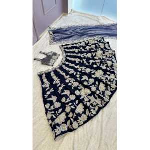 Conjunto de Lehenga Choli de Diseñador para Mujer con Lentejuelas Arcoíris y Bordado Dori - Product Image 2