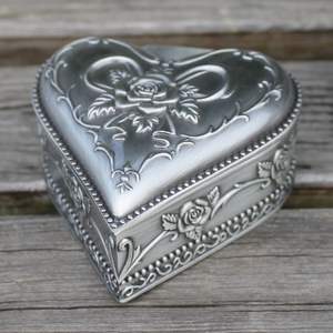 กล่องซินดูร์ทองเหลืองและทองแดงแบบดั้งเดิมสุดหรูสำหรับตกแต่งงานแต่งงาน - Product Image 3