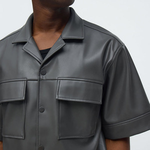 Chemise Homme Oversize en Similicuir à Col Camp, Manches Courtes, Boutonnée, avec Poches Cargo, Veste Chemise d'Été - Product Image 3