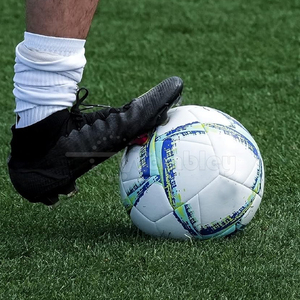 Ballon de football de haute qualité, durable et écologique pour les jeux en plein air, les équipes de jeunes, les activités scolaires et l'entraînement - Product Image 4