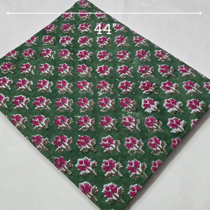 Tela de Algodón Estampada a Mano por Metro |   Textiles Artesanales Indios para Prendas de Vestir, Ropa de Cama y Decoración del Hogar - Product Image 4