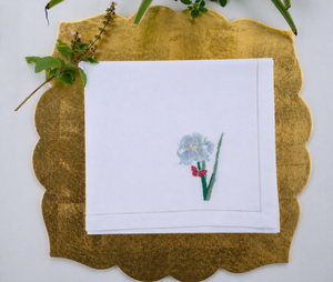 Servilleta de lino bordada con flores de tulipán, textura suave y elegante, ideal para mesa de té, decoración de bodas y comidas de gala. - Product Image 1
