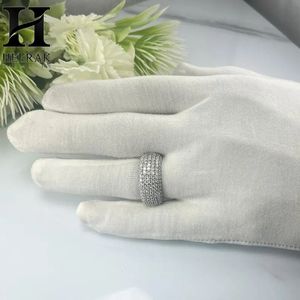 Bague de mariage ou d'anniversaire de luxe pour femme, large, sertie de diamants de laboratoire - Product Image 4