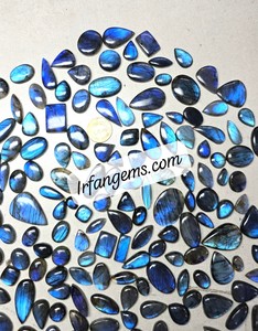 ลาบราดอไรต์สีน้ำเงินคัดสรรพิเศษแบบคาโบชอง, ลาบราดอไรต์สีน้ำเงินธรรมชาติสำหรับทำเครื่องประดับ, จี้หุ้มลวด - Product Image 2