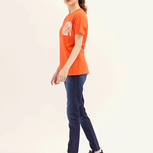 เสื้อยืดคอกลมสีส้มสำหรับผู้หญิง แขนสั้น ลายดอกไม้ สไตล์ลำลอง ผ้าเจอร์ซีย์เนื้อฝ้าย 100% ระบายอากาศได้ดี เหมาะสำหรับใส่ในฤดูใบไม้ผลิและฤดูร้อน - Product Image 6